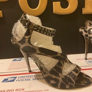 💜💜💜$15 FIRM Guess Leopard-Print High Heel Sandals with Chain Ankle Strap